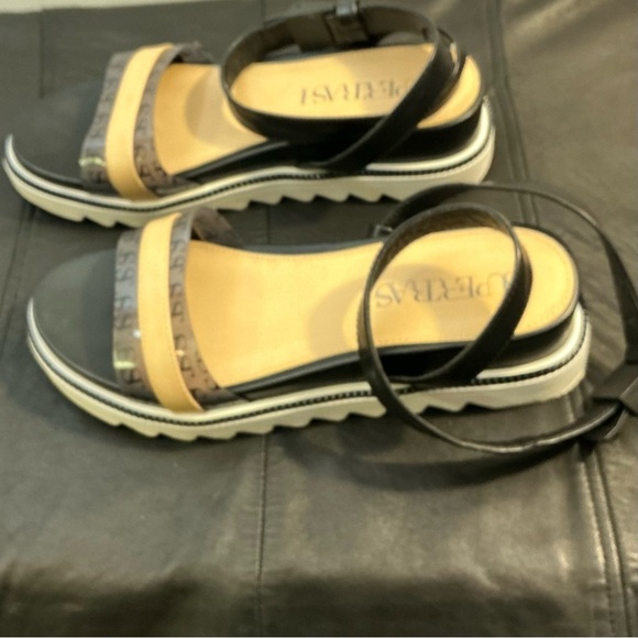 SUPERTRASH Logo Strap Comfort Style Black and Tan Women's Sandals size 9 - Picture 4 of 7